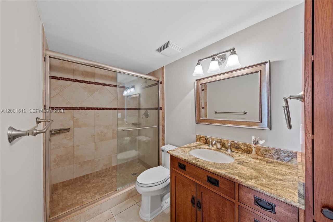 4000 Towerside Ter , Unit 1405, Miami, FL 33138 Photo