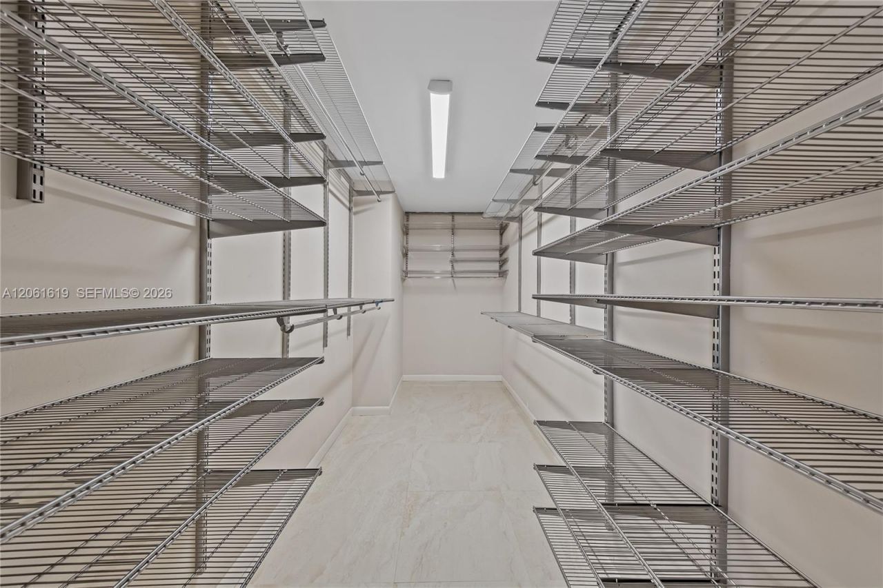4000 Towerside Ter , Unit 1405, Miami, FL 33138 Photo