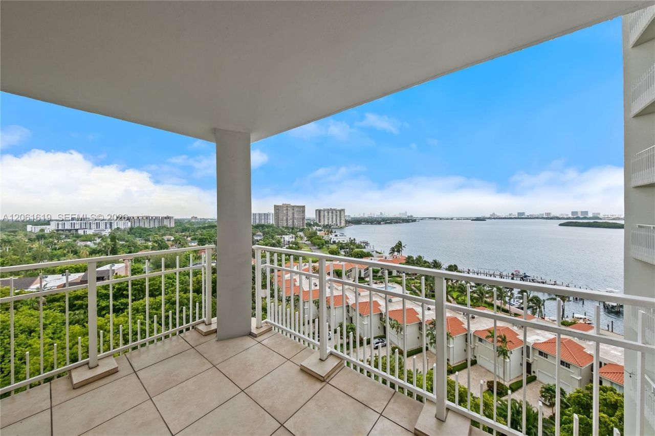 4000 Towerside Ter , Unit 1405, Miami, FL 33138 Photo