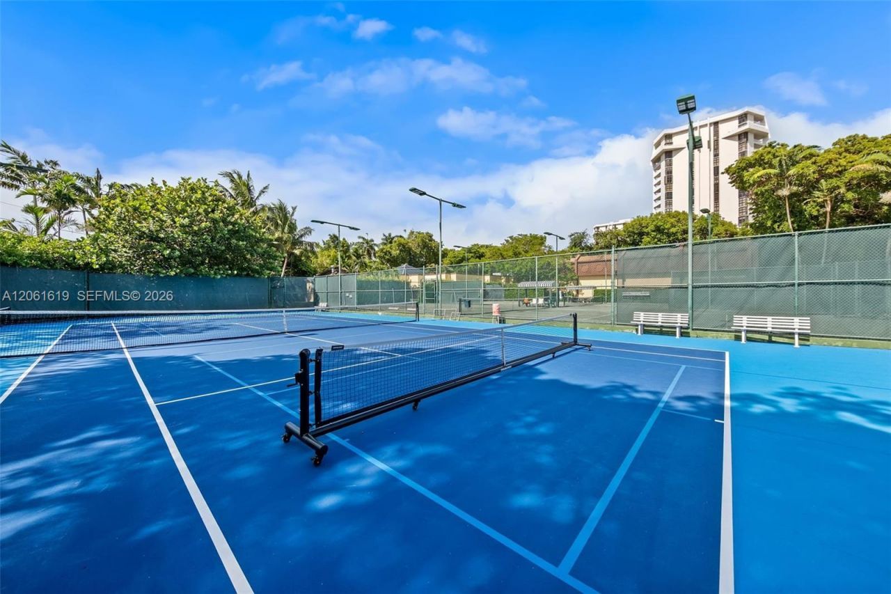 4000 Towerside Ter , Unit 1405, Miami, FL 33138 Photo