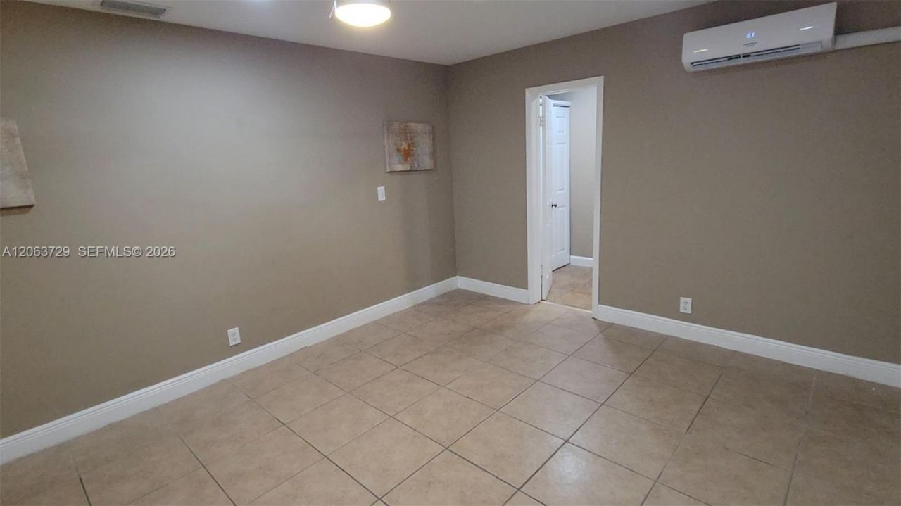 1115 SW 25th Ave, Unit B, Fort Lauderdale, FL 33312 Photo