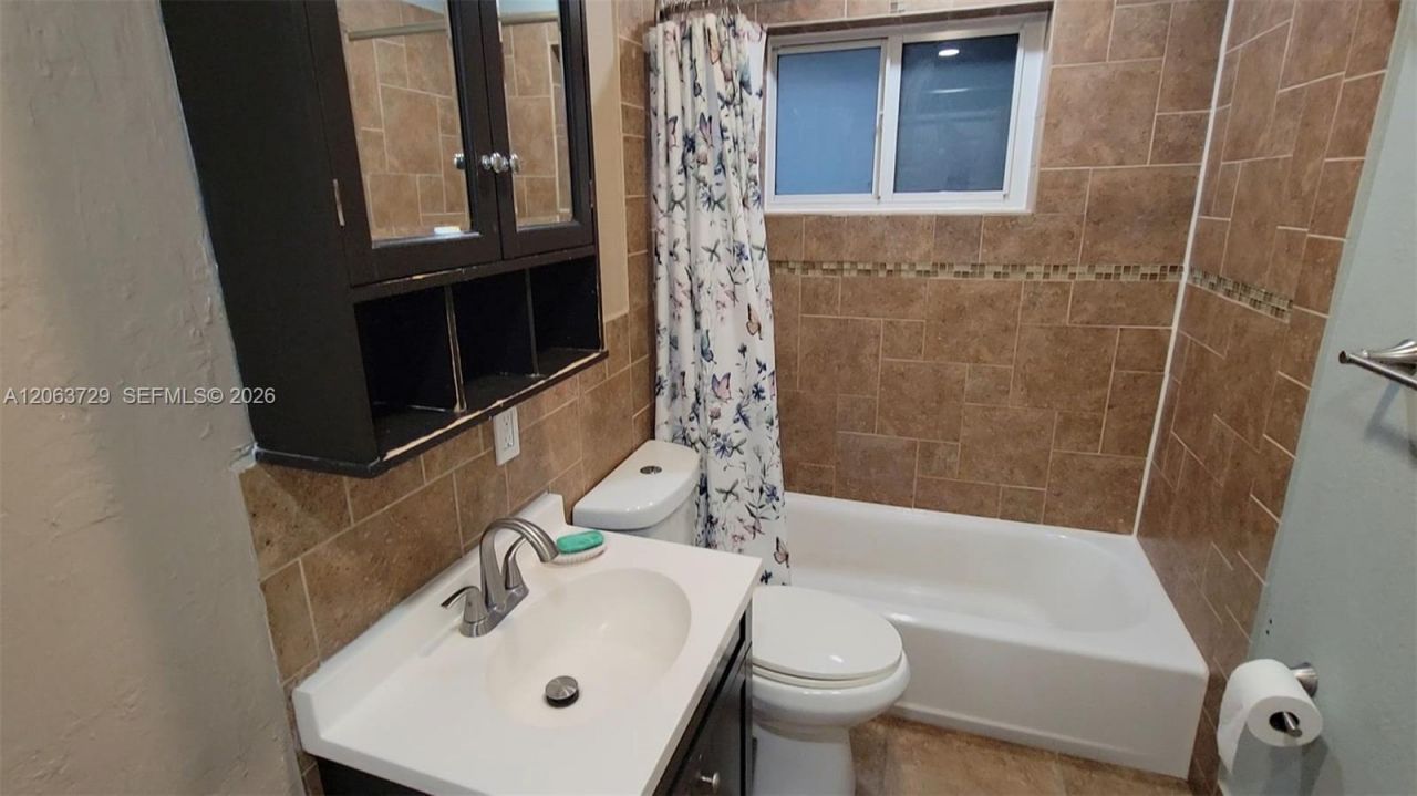 1115 SW 25th Ave, Unit B, Fort Lauderdale, FL 33312 Photo