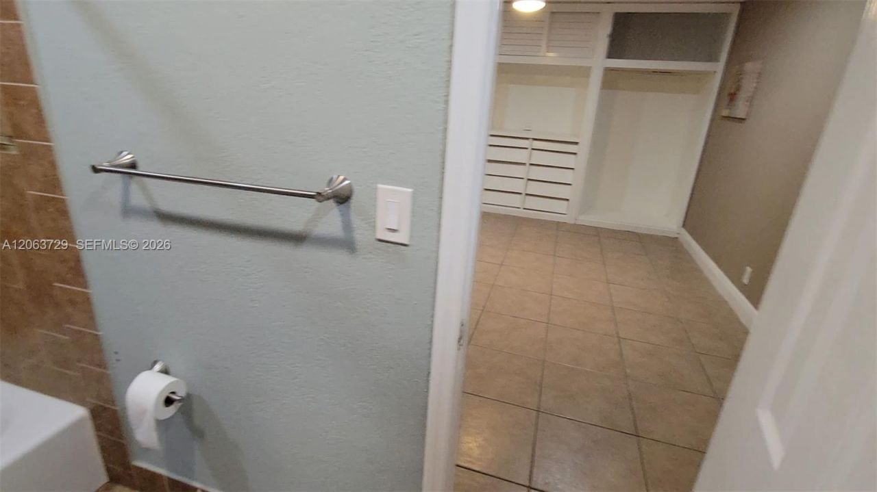 1115 SW 25th Ave, Unit B, Fort Lauderdale, FL 33312 Photo
