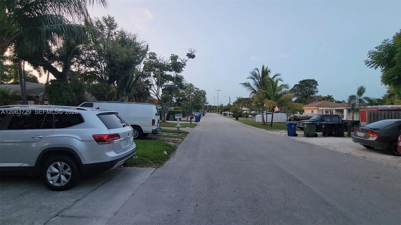 1115 SW 25th Ave, Unit B, Fort Lauderdale, FL 33312 Photo