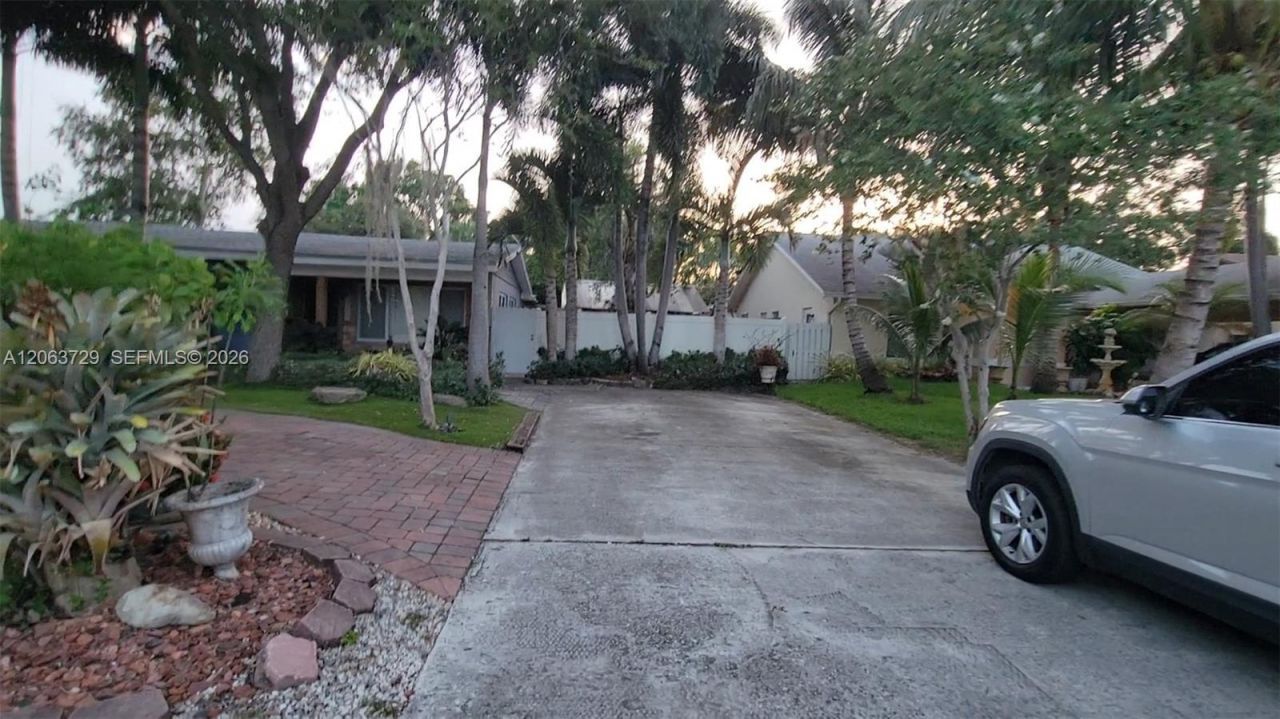 1115 SW 25th Ave, Unit B, Fort Lauderdale, FL 33312 Photo