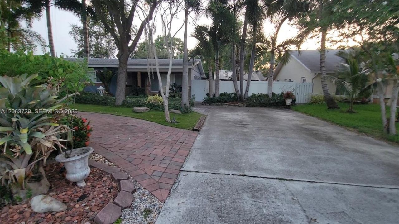1115 SW 25th Ave, Unit B, Fort Lauderdale, FL 33312 Photo