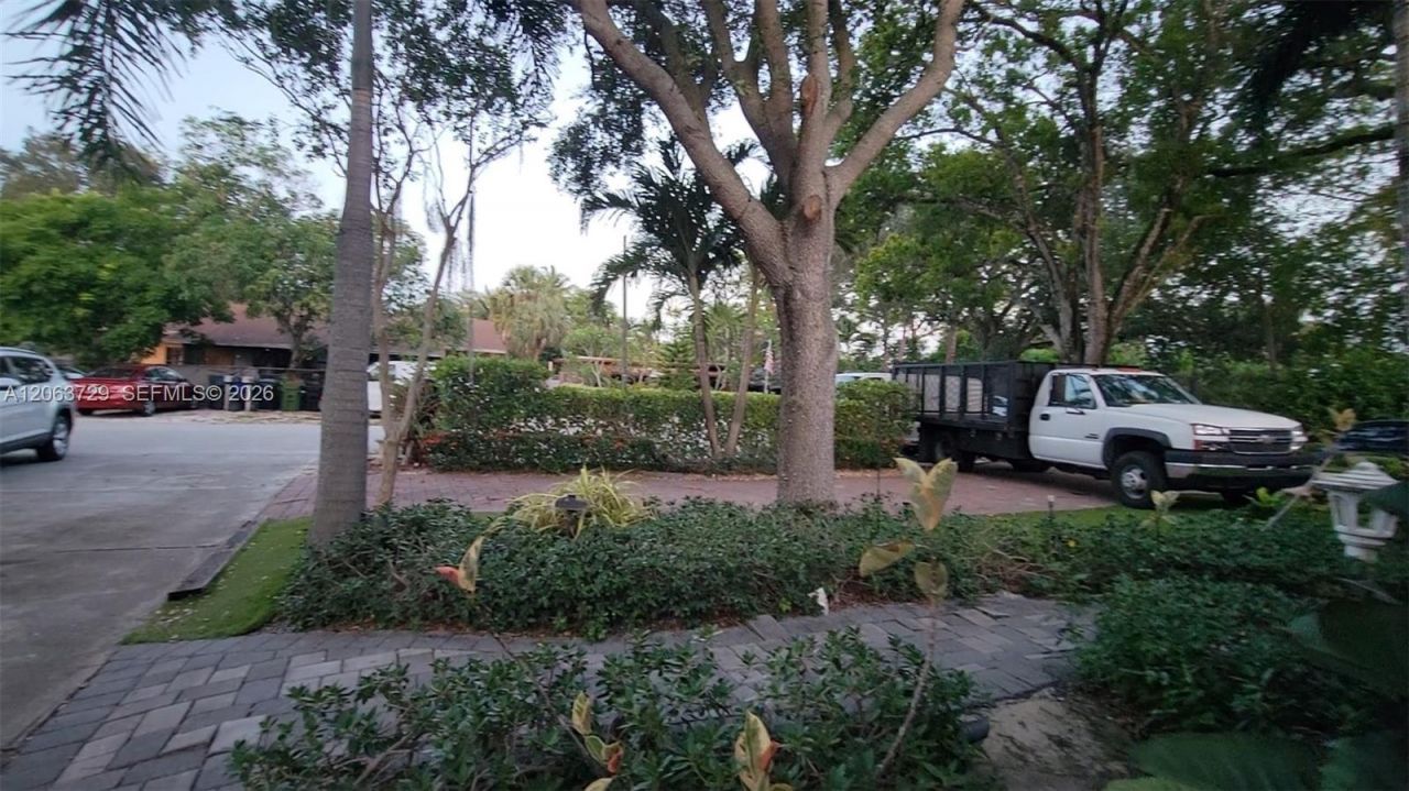 1115 SW 25th Ave, Unit B, Fort Lauderdale, FL 33312 Photo