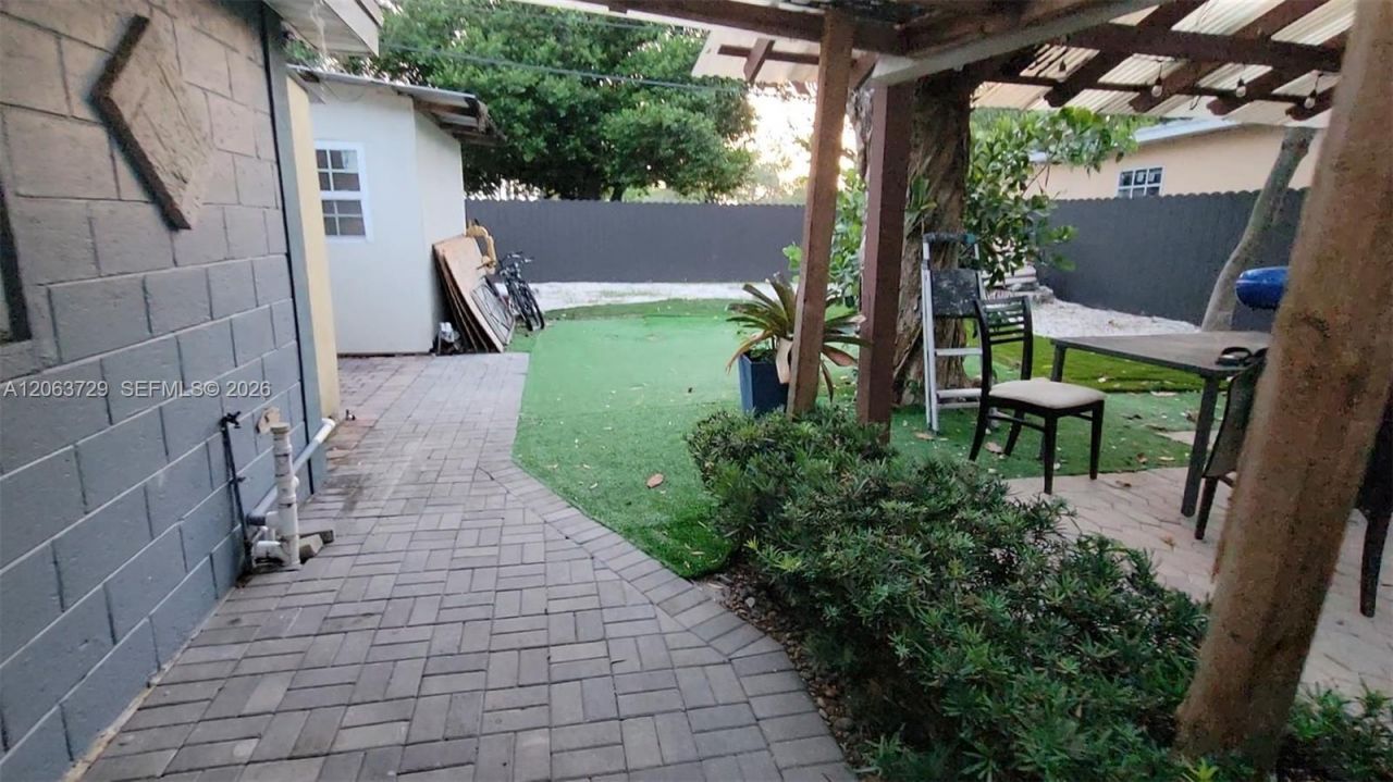 1115 SW 25th Ave, Unit B, Fort Lauderdale, FL 33312 Photo