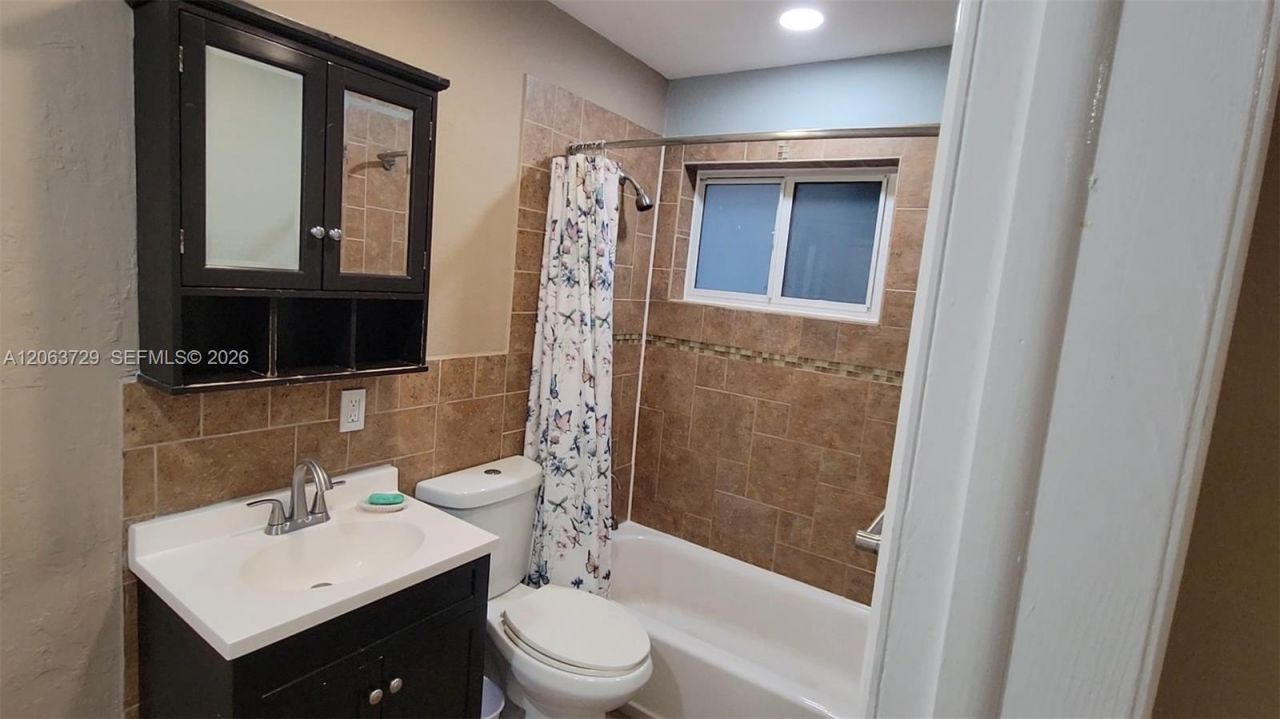 1115 SW 25th Ave, Unit B, Fort Lauderdale, FL 33312 Photo