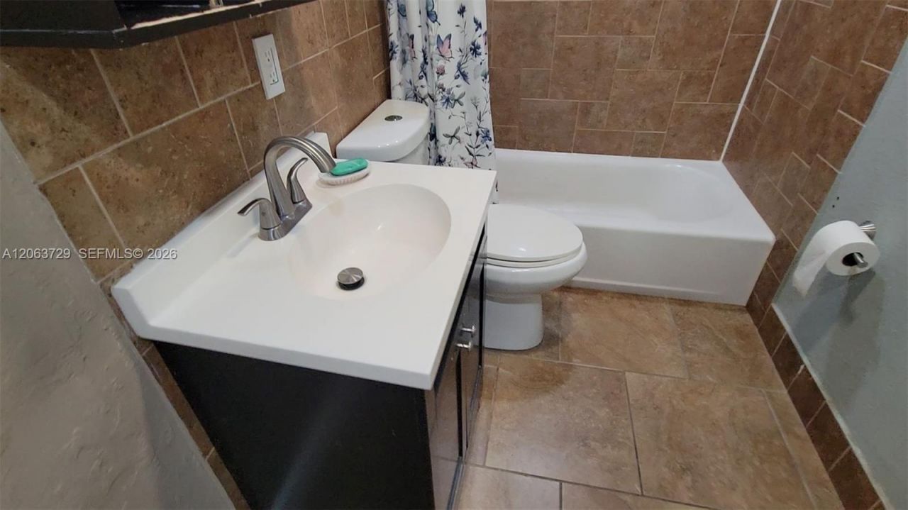 1115 SW 25th Ave, Unit B, Fort Lauderdale, FL 33312 Photo