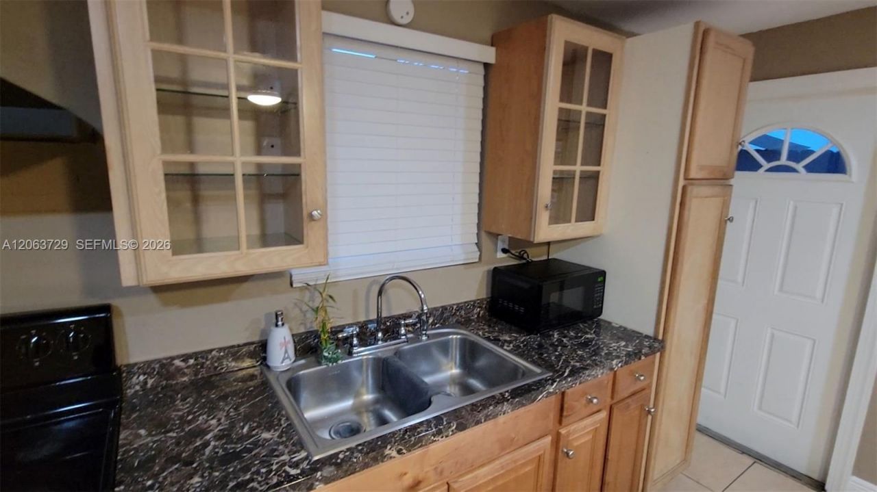 1115 SW 25th Ave, Unit B, Fort Lauderdale, FL 33312 Photo