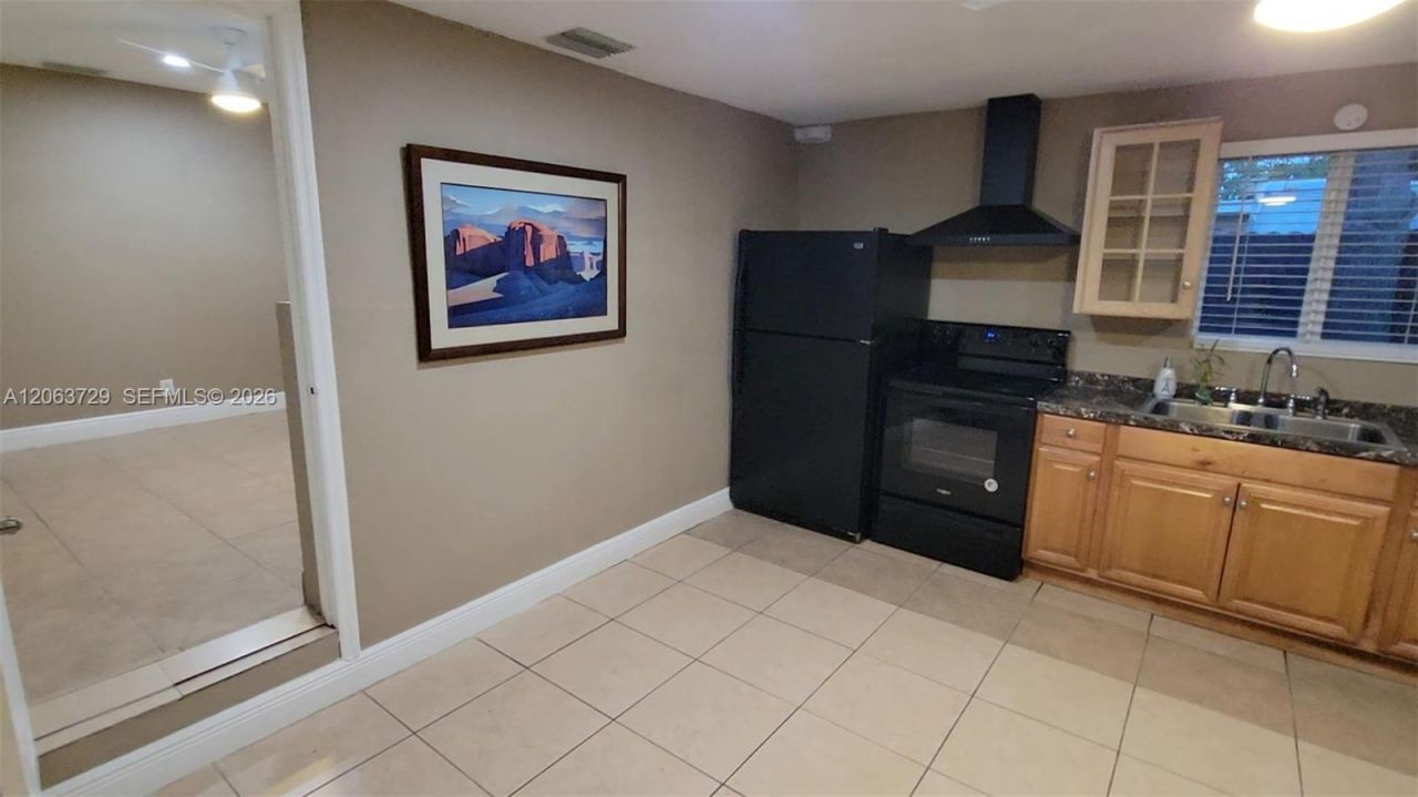 1115 SW 25th Ave, Unit B, Fort Lauderdale, FL 33312 Photo