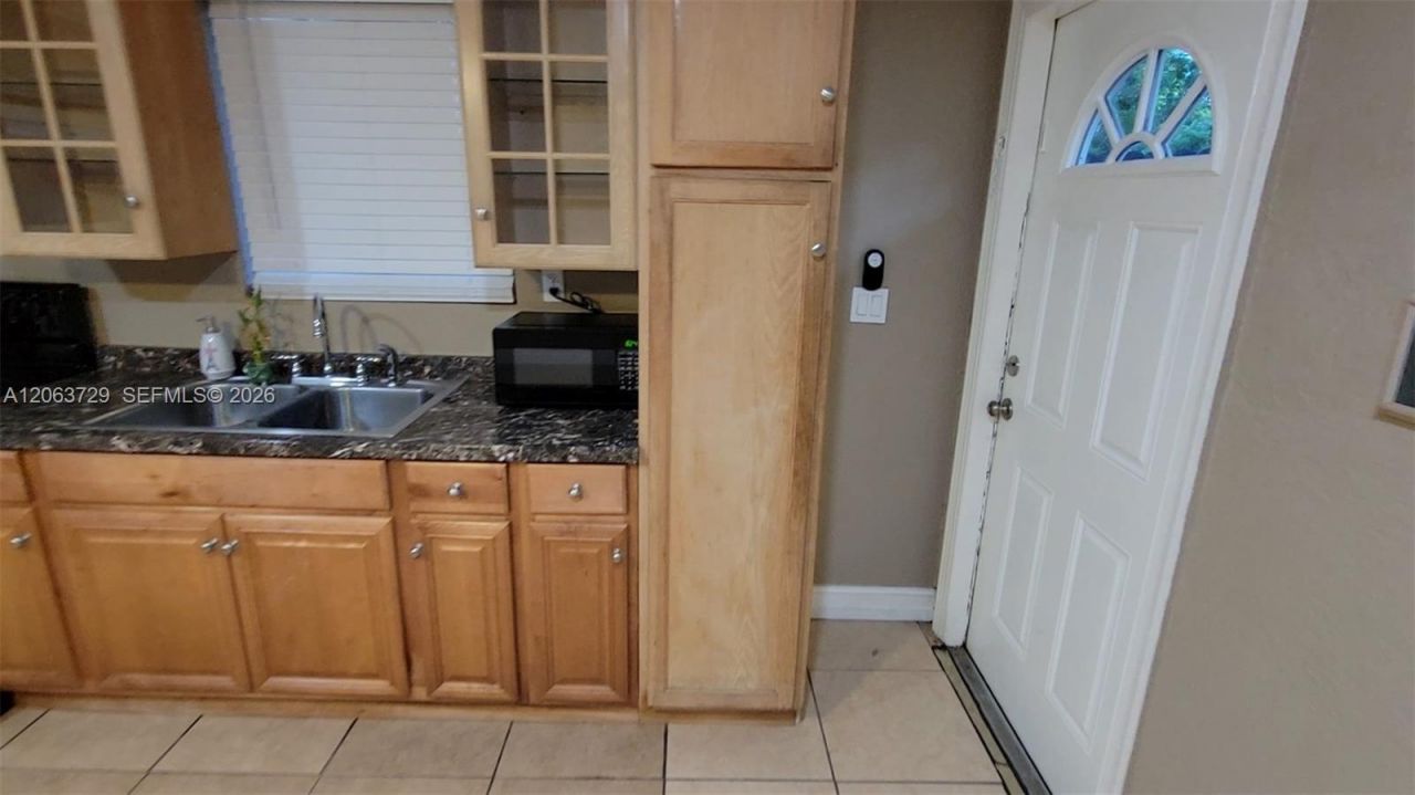 1115 SW 25th Ave, Unit B, Fort Lauderdale, FL 33312 Photo