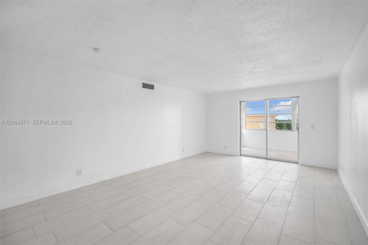 2601 NE 3rd Ct , Unit 4110, Boynton Beach, FL 33435 Photo