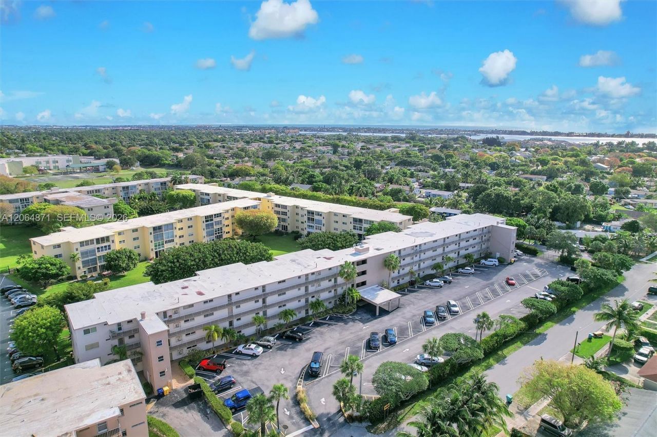 2601 NE 3rd Ct , Unit 4110, Boynton Beach, FL 33435 Photo