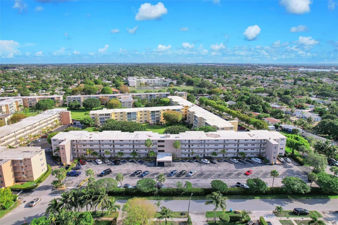 2601 NE 3rd Ct , Unit 4110, Boynton Beach, FL 33435 Photo