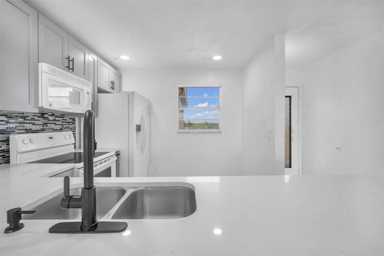 2601 NE 3rd Ct , Unit 4110, Boynton Beach, FL 33435 Photo