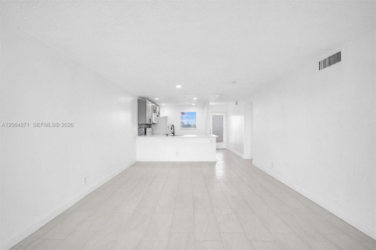 2601 NE 3rd Ct , Unit 4110, Boynton Beach, FL 33435 Photo
