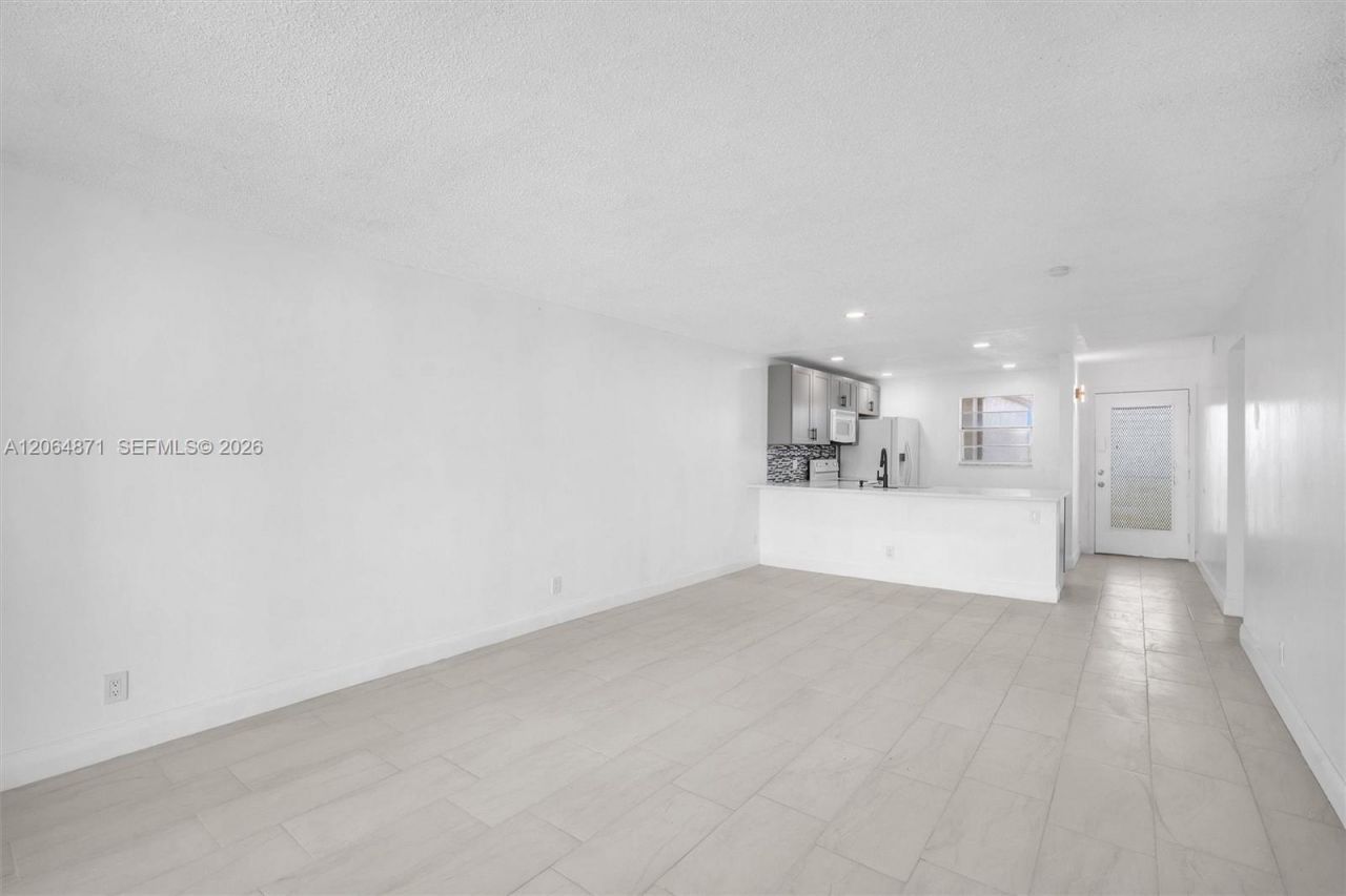 2601 NE 3rd Ct , Unit 4110, Boynton Beach, FL 33435 Photo