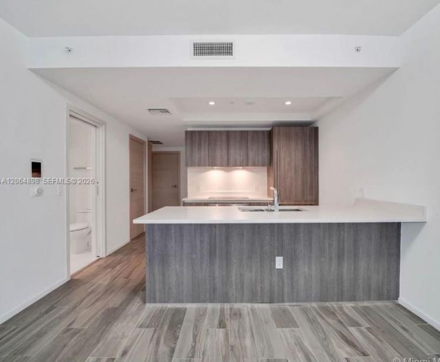 801 S Miami Ave , Unit 1807, Miami, FL 33130 Photo
