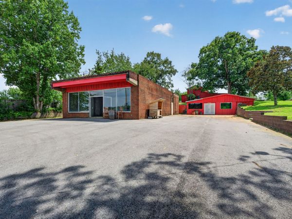 1280 Spencer Mill Rd , Burns, TN 37029