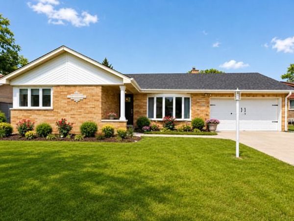 12607 S Meade Avenue, Palos Heights, IL 60463