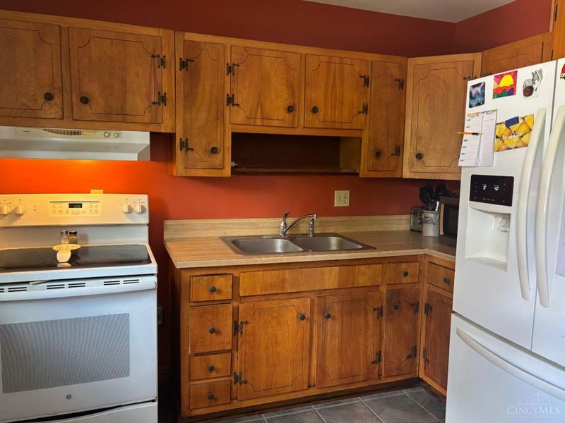 2764 Cornwall Drive, Colerain Township, OH 45231 Photo 5