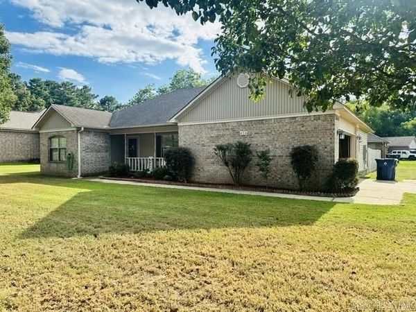 424 Nottingham Drive, Cabot, AR 72023