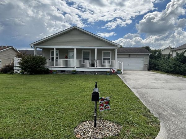 1310 Harrison Creek Rd, Sevierville, TN 37876