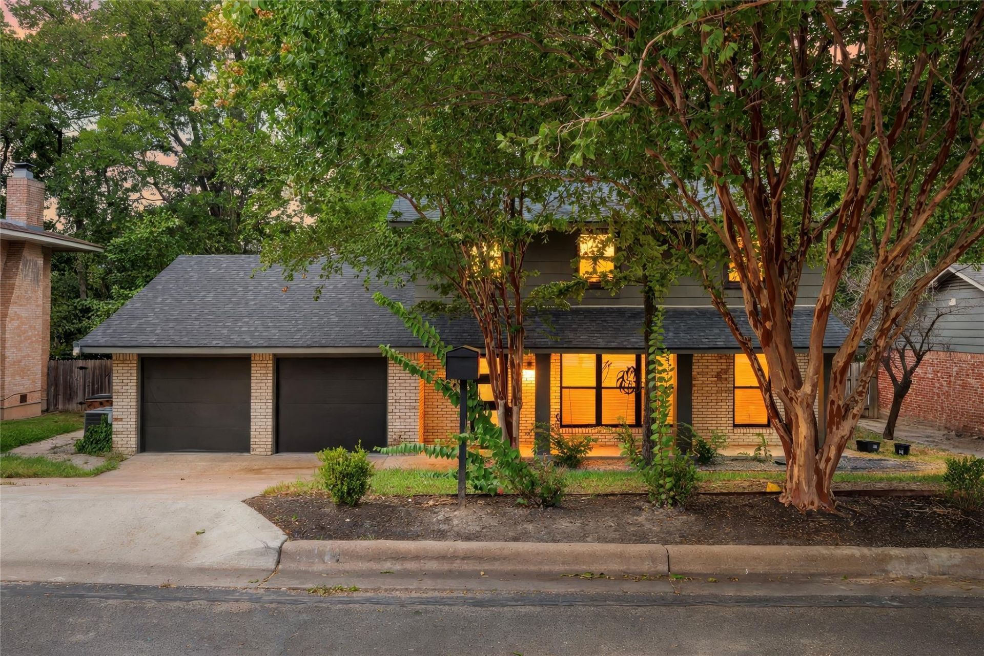 7019 Creighton Ln, Austin, TX 78723 Main Photo
