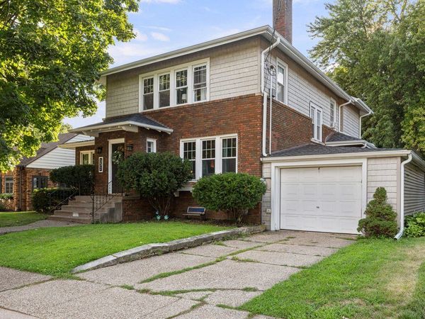 332 Forest Road, Davenport, IA 52803