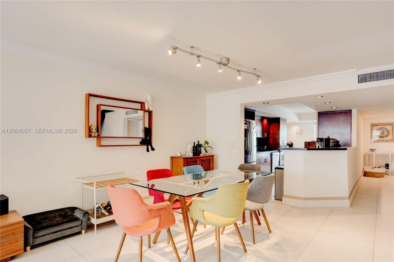 2307 NE 7th St, Unit 40, Hallandale Beach, FL 33009 Photo