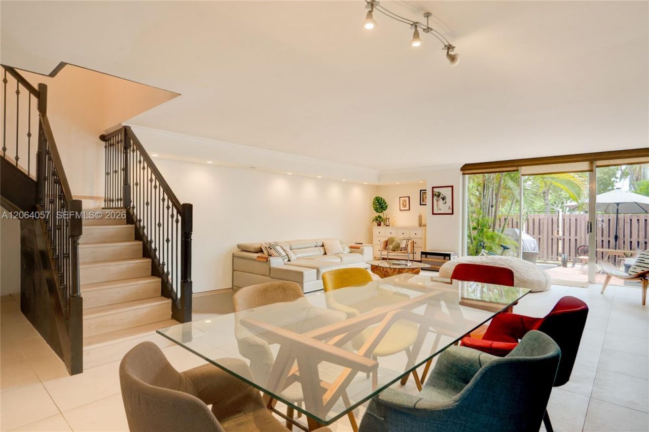 2307 NE 7th St, Unit 40, Hallandale Beach, FL 33009 Photo
