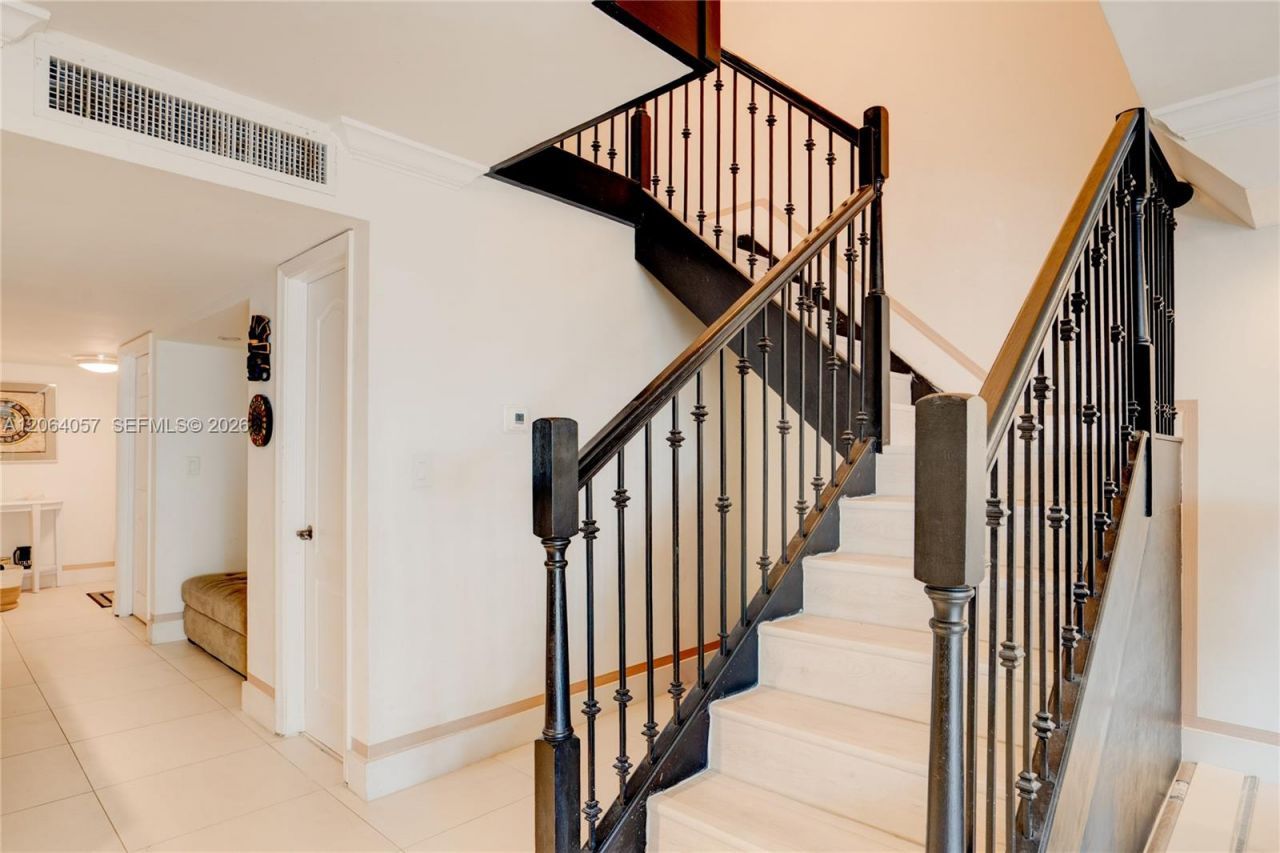 2307 NE 7th St, Unit 40, Hallandale Beach, FL 33009 Photo