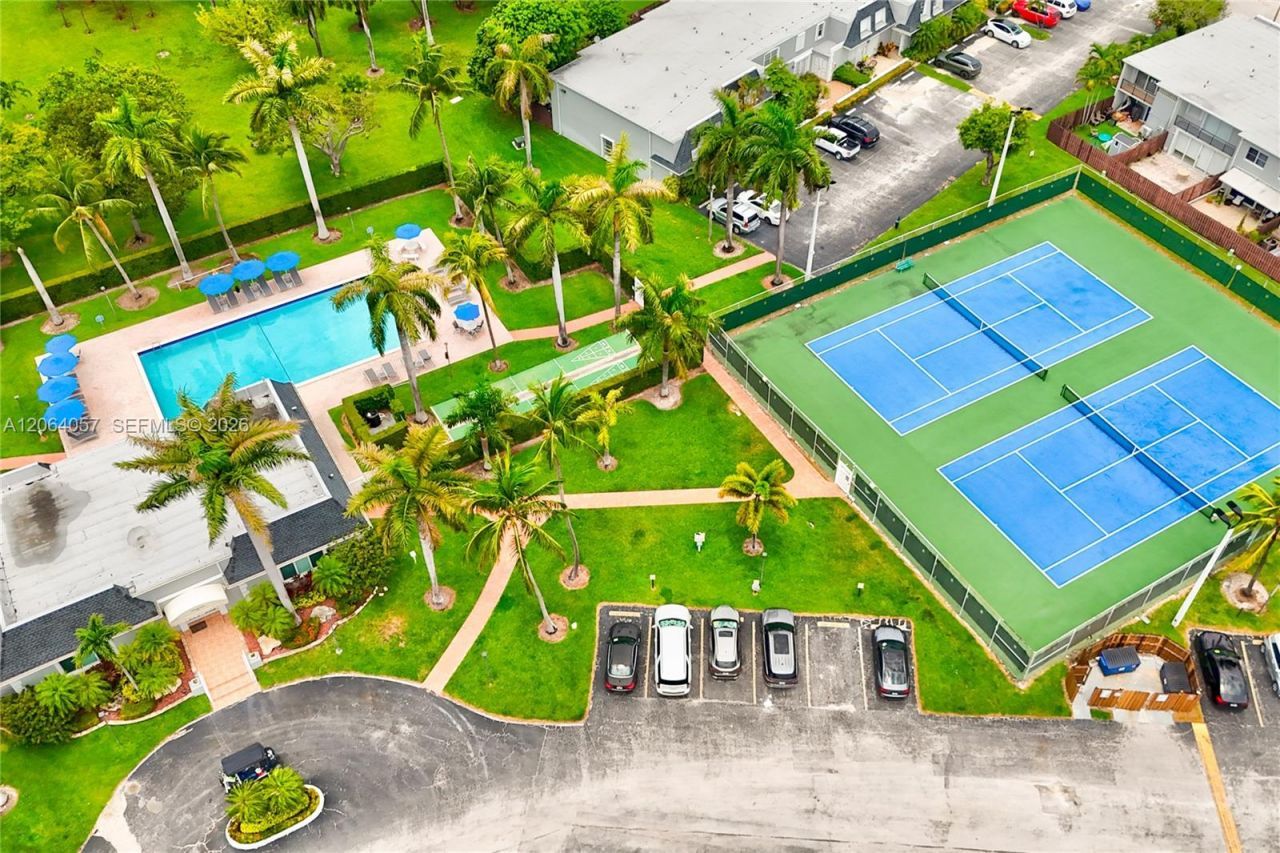 2307 NE 7th St, Unit 40, Hallandale Beach, FL 33009 Photo