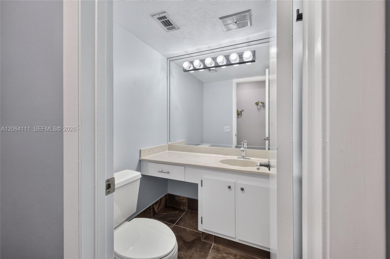 16831 Patio Village Ln, Weston, FL 33326 Photo