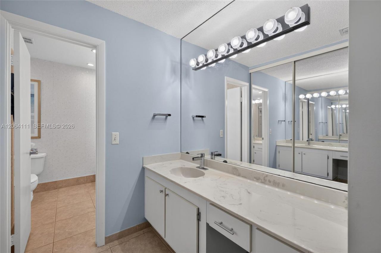 16831 Patio Village Ln, Weston, FL 33326 Photo