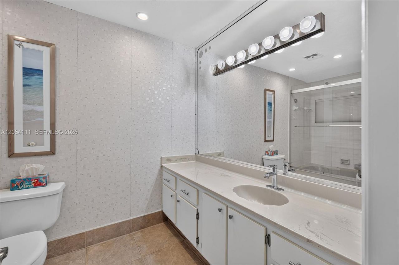 16831 Patio Village Ln, Weston, FL 33326 Photo