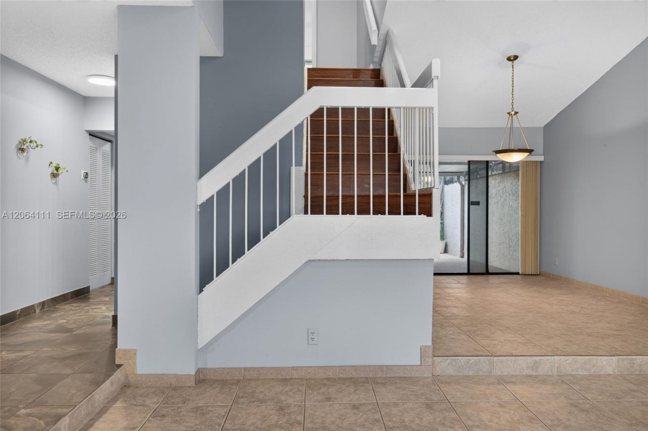 16831 Patio Village Ln, Weston, FL 33326 Photo