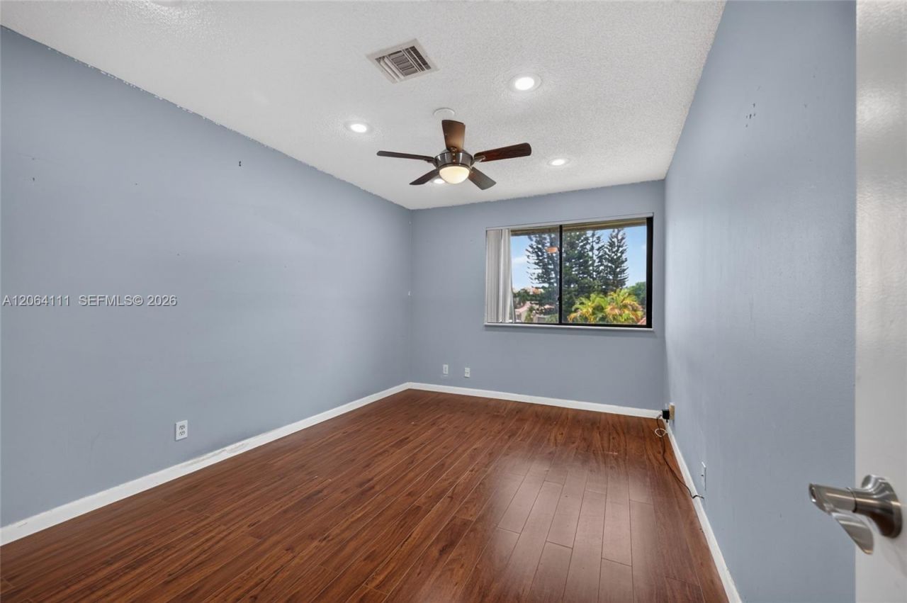 16831 Patio Village Ln, Weston, FL 33326 Photo