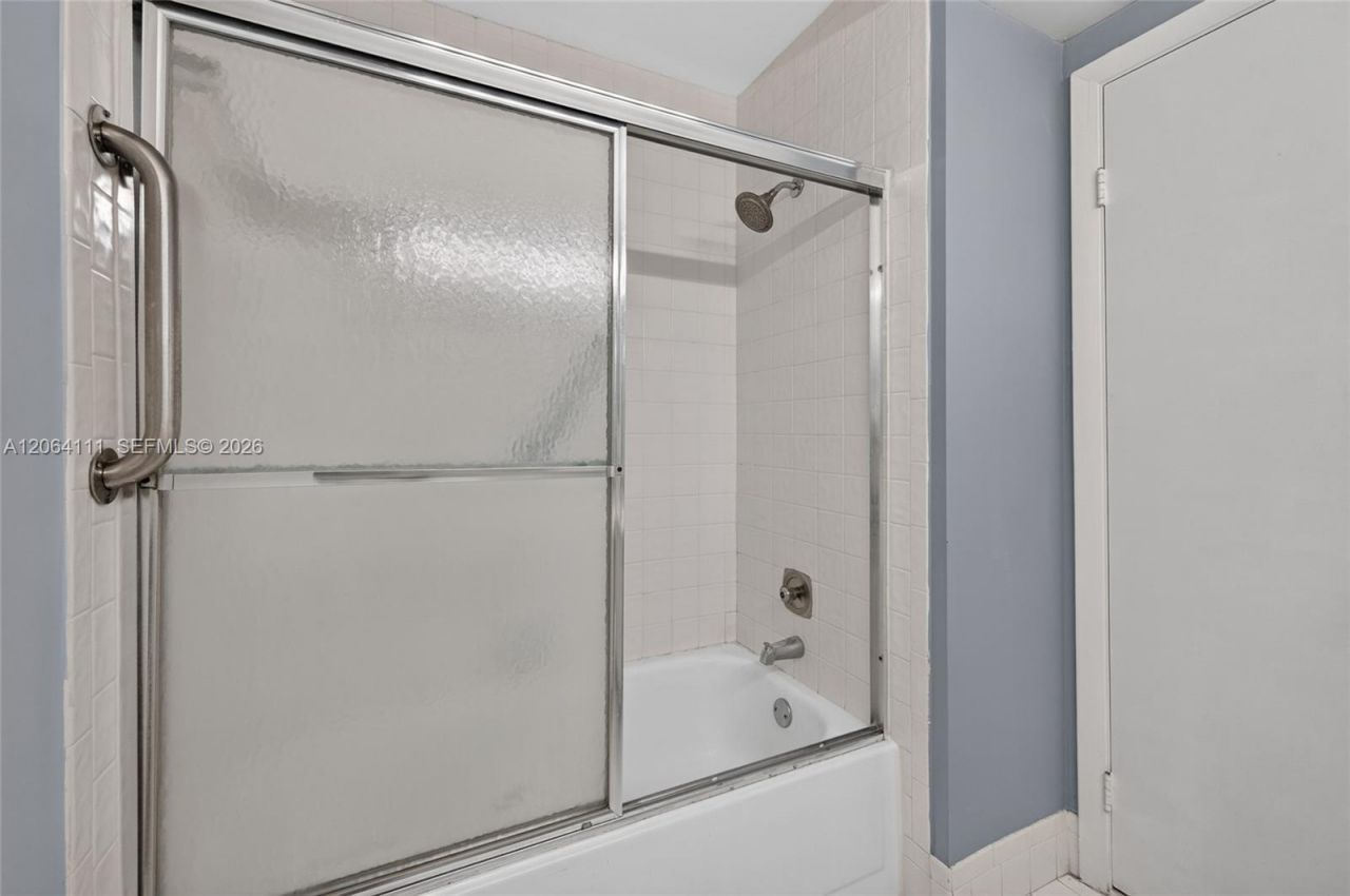 16831 Patio Village Ln, Weston, FL 33326 Photo