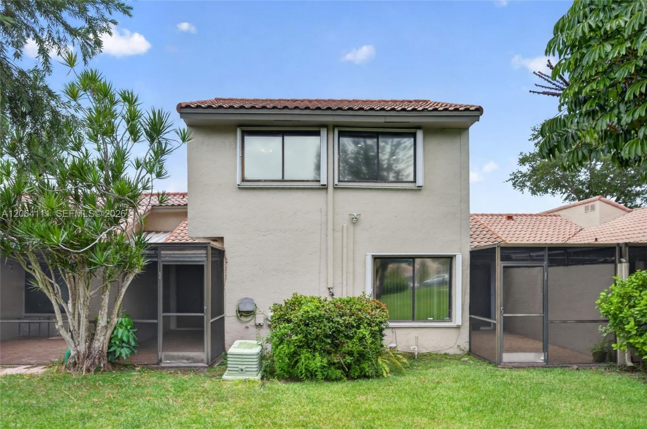16831 Patio Village Ln, Weston, FL 33326 Photo