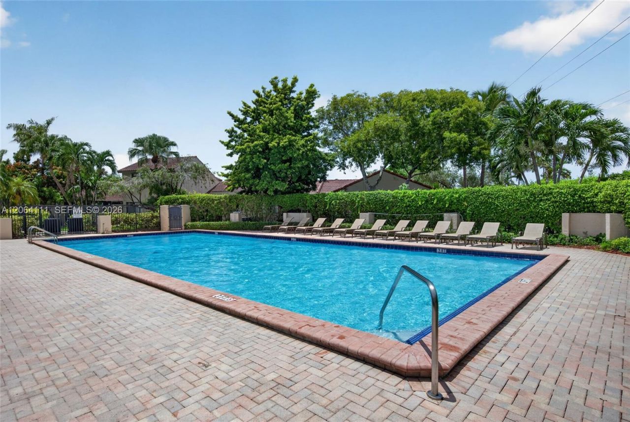 16831 Patio Village Ln, Weston, FL 33326 Photo