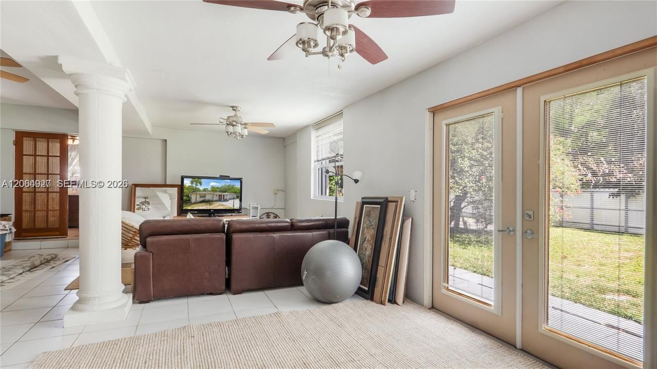 4020 SW 2nd St, Plantation, FL 33317 Photo