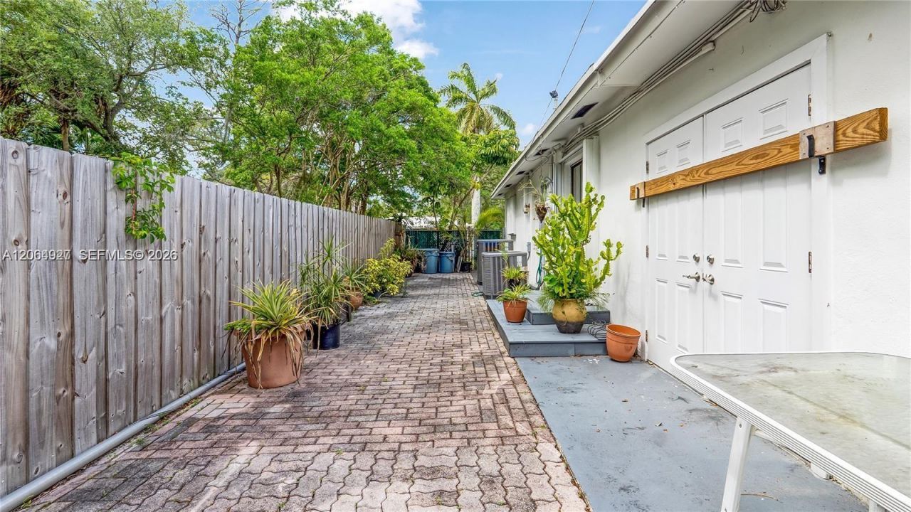 4020 SW 2nd St, Plantation, FL 33317 Photo
