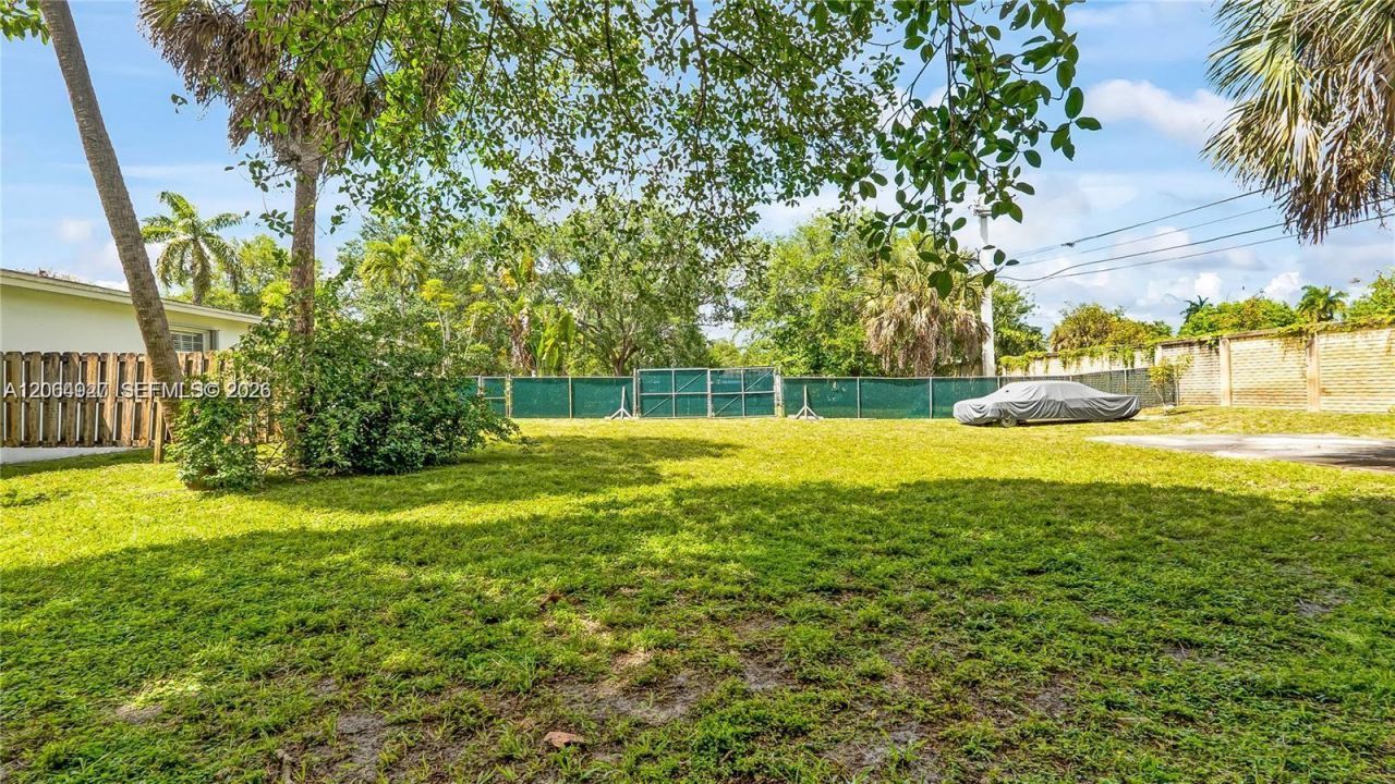 4020 SW 2nd St, Plantation, FL 33317 Photo