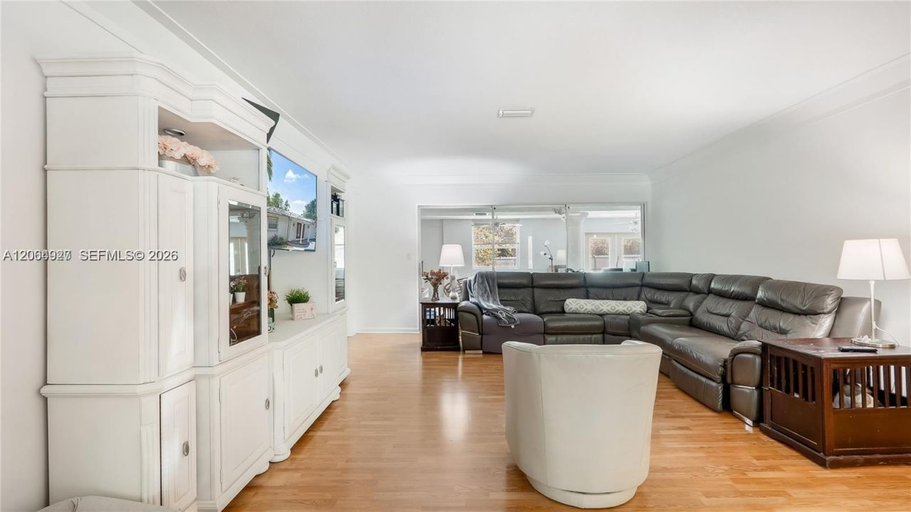 4020 SW 2nd St, Plantation, FL 33317 Photo