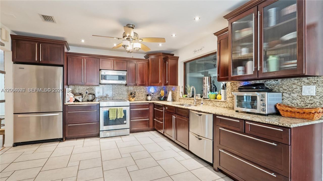 4020 SW 2nd St, Plantation, FL 33317 Photo