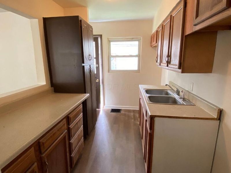 2210 Dartmouth Avenue, Columbus, OH 43219 Photo 3