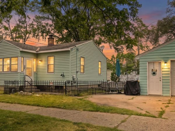 3990 Buchanan Avenue SW, Wyoming, MI 49548